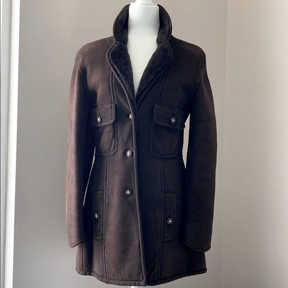 CHANEL Jackets & Blazers - Chanel Boutique 100% Agneau Laine Shierling Lambswool.